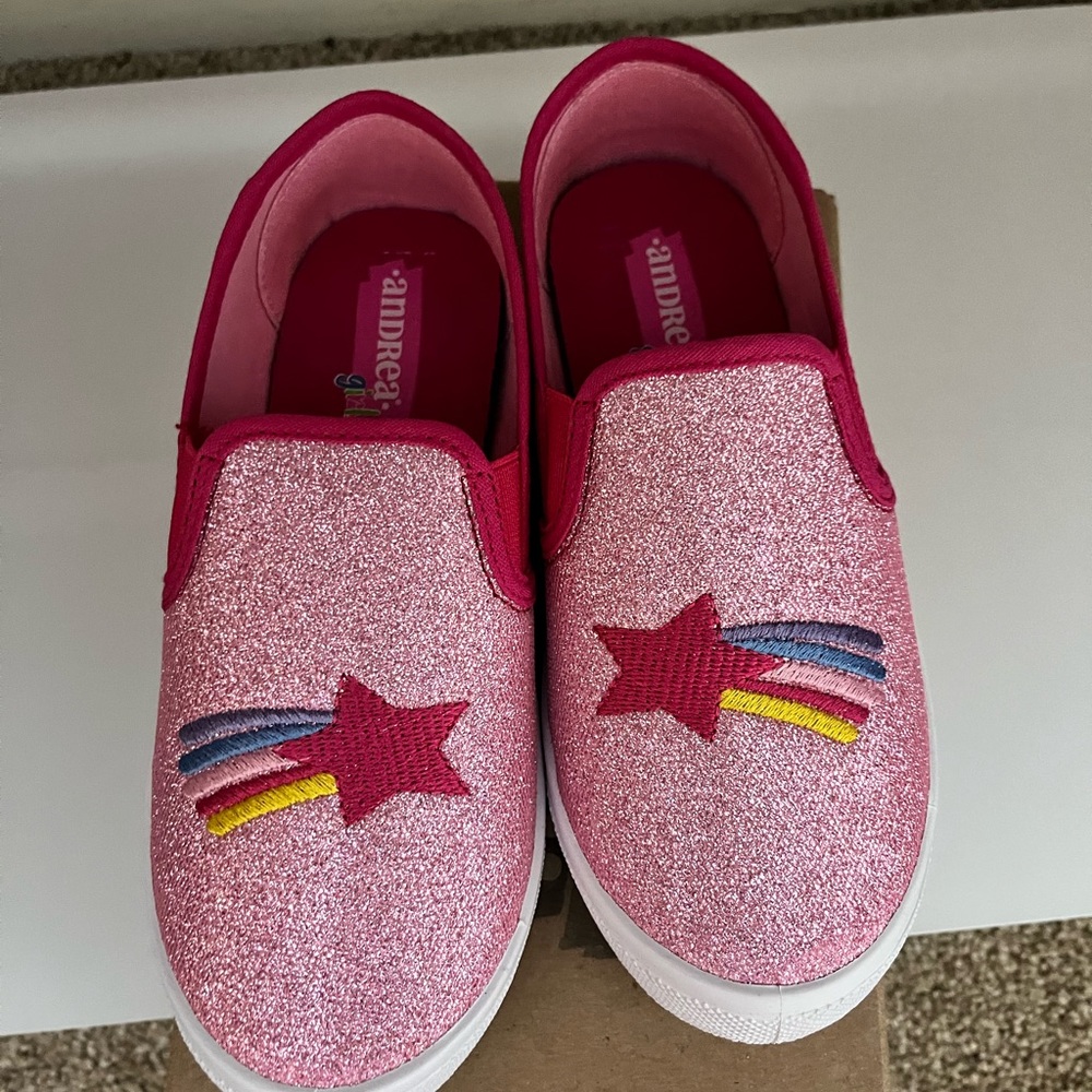 Girls’Shoes size 1